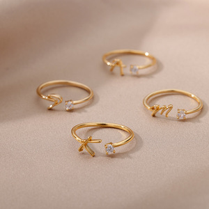 Anillo Moderno Personalizado con Iniciales, Chapado en Oro de 14K sobre Cobre, Letra A-Z, Abierto y Ajustable, para Mujer, Duradero, Hipoalergénico, Hermoso, en Inglés - Product Image 1