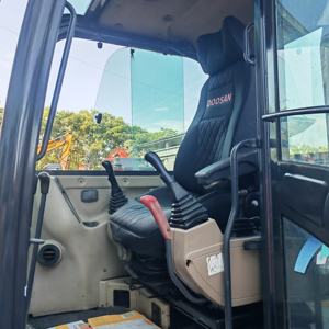 Doosan เครื่องขุดตีนตะขาบแบบใช้แล้ว Dh60กับเครื่องยนต์ EPA yanmar สภาพดีโดยมีส่วนประกอบหลักปั๊มมอเตอร์ - Product Image 4