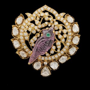 Broche pendentif en or 14 carats avec diamant Polki royal pour femme, en forme d'oiseau, pierre précieuse verte dans l'œil, bijou de luxe fait main, pièce maîtresse - Product Image 2