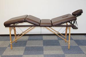 <span class=keywords><strong>Table</strong></span> <span class=keywords><strong>de</strong></span> <span class=keywords><strong>Massage</strong></span> en bois réglable à quatre plis Portable pliant <span class=keywords><strong>haut</strong></span> <span class=keywords><strong>de</strong></span> <span class=keywords><strong>gamme</strong></span> lit <span class=keywords><strong>de</strong></span> cils <span class=keywords><strong>Table</strong></span> <span class=keywords><strong>de</strong></span> <span class=keywords><strong>Massage</strong></span> du visage - Product Image 3