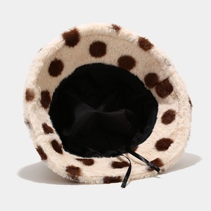 Groothandel <span class=keywords><strong>Custom</strong></span> Hoge Kwaliteit Dot Afdrukken Patroon Vrouwen Winter Dikke Harige Pluche Emmer Hoed, Fashion Design Visser Emmer Cap - Product Image 6