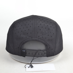 <span class=keywords><strong>Gorra</strong></span> <span class=keywords><strong>de</strong></span> <span class=keywords><strong>running</strong></span> personalizada <span class=keywords><strong>de</strong></span> 5 paneles con bordado perforado y corte láser, visera plana <span class=keywords><strong>de</strong></span> malla, rendimiento para golf, impermeable - Product Image 3