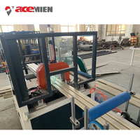 Machine de fabrication de panneaux de terrasse en composite plastique WPC et de panneaux stratifiés en film PVC, certifiée CE, en promotion