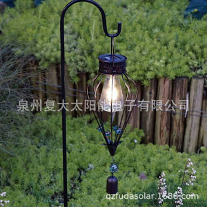 Lámpara Solar de Jardín LED, Farol Colgante de Hierro con Campana, Iluminación Decorativa para Exteriores - Product Image 1