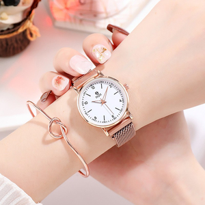 Reloj de cuarzo minimalista, elegante y con estilo, con cierre magnético, moderno y con temática de madera natural. - Product Image 5