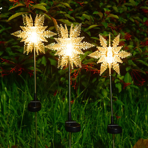 Luces solares con forma de copo de nieve, lámpara decorativa LED para exteriores, impermeable, para jardín, patio, villa - Product Image 2