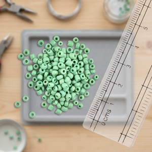 Perles de rocaille en verre vert Perles de bijoux à trou rond opaques (paquet de 1000) - Product Image 2