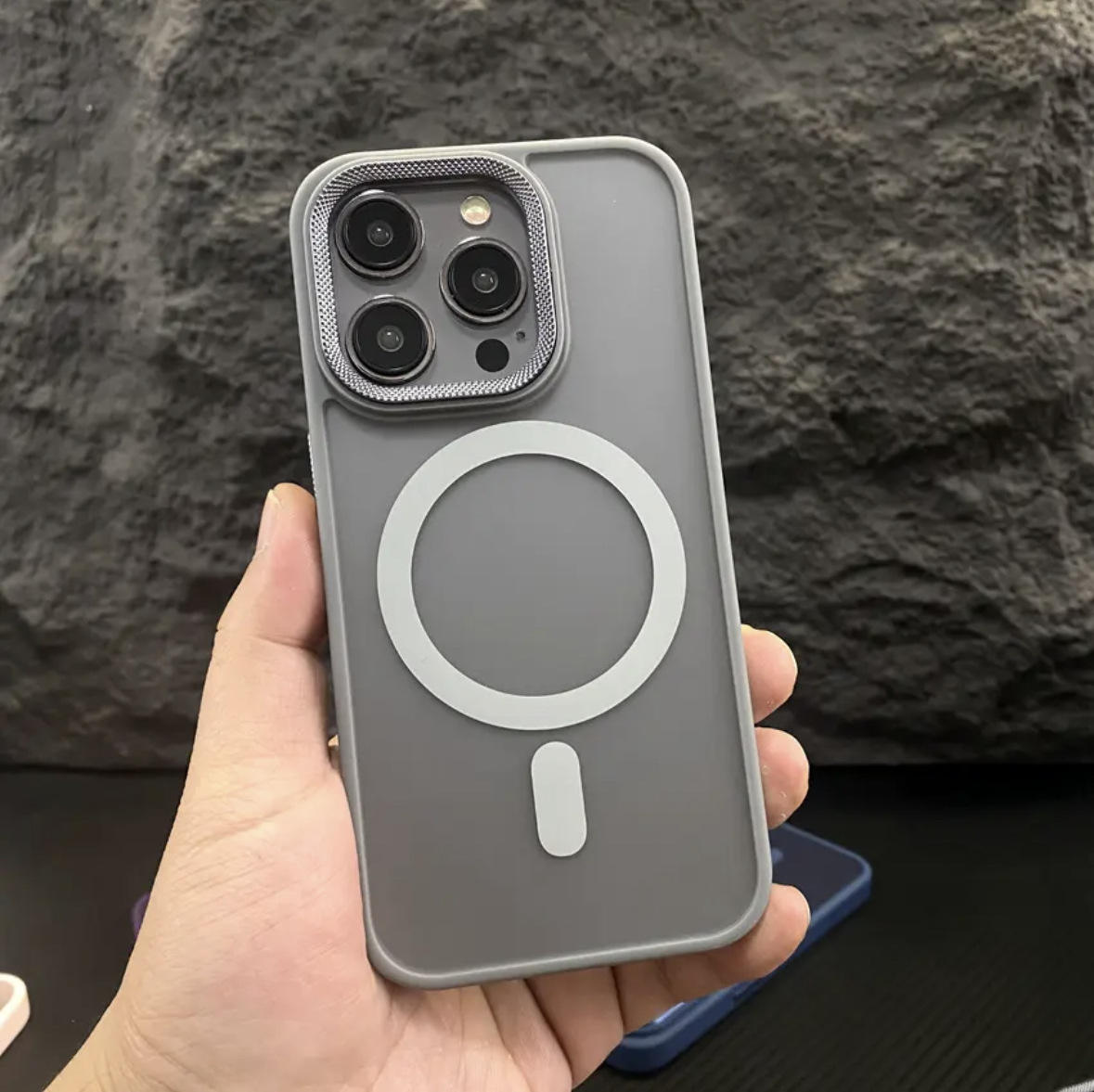 สีเทาไทเทเนียม