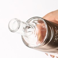 Bouteilles en verre translucide teintées sur mesure, bouteilles en verre vides avec graphisme personnalisé pour le brandy, le rhum, le whisky, emballage de spiritueux de luxe subtil