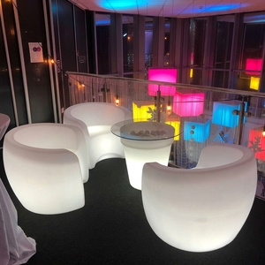 <span class=keywords><strong>Chaise</strong></span> <span class=keywords><strong>de</strong></span> <span class=keywords><strong>bar</strong></span> en plastique lumineuse LED moderne et confortable pour <span class=keywords><strong>bar</strong></span> à domicile et utilisation en extérieur - Product Image 4