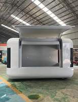 Kiosque alimentaire mobile préfabriqué sur mesure avec construction en fibre de verre et aluminium pour la vente de snacks, de café et de produits alimentaires en extérieur