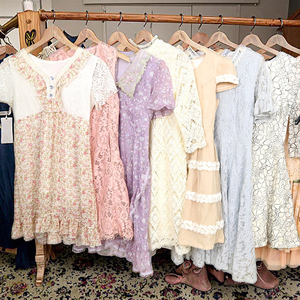 ร้านขายเสื้อผ้ามือสอง 1st Choice Thrift Store ชุดเดรสยาวสำหรับผู้หญิง เสื้อผ้ามือสองจากสหราชอาณาจักร น้ำหนัก 45กก.-50กก. - Product Image 1