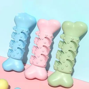Jouet pour chien en TPR durable et rotatif en forme d'os, nouveau jouet à mâcher pour animaux de compagnie en nylon et caoutchouc de qualité alimentaire pour jouer et mâcher - Product Image 2