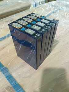 Batería prismática LiFePO4 de 3,2 V y 30Ah para EV Solar de larga duración, soporte OEM a granel, venta al por mayor, paquete de baterías de iones de litio IP67 - Product Image 4