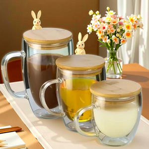 Mug à boire en verre transparent soufflé à la main en borosilicate de haute qualité, tasse à café à <span class=keywords><strong>double</strong></span> paroi avec poignée et couvercle en bambou - Product Image 5