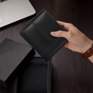 กระเป๋าสตางค์ผู้ชายแบบสามพับ สีดำ ขนาด 4 นิ้ว ป้องกัน RFID ช่องใส่บัตรหลายช่อง ใช้ได้ทุกวัน - Product Image 4