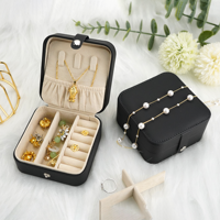 Boîte d'emballage pour bijoux en gros, très demandée, avec extérieur en velours, logo personnalisé, taille et couleur personnalisables, certifiée ISO