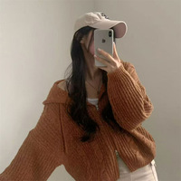 Nouvelle Collection Automne Hiver 2026 – Cardigan Femme en Maille Torsadée à Capuche, Fermeture Éclair Bidirectionnelle, Coupe Ample, Manches Longues, Oversize, Confortable et Chaud, Blanc Ivoire – Vente en Gros