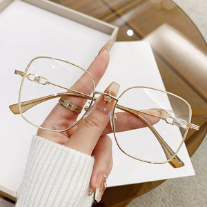 Square Metal Frame Anti Blue Light Glasses Plano Lenses Unisex Medium Size <b>PC</b> Lens Standard Nose Bridge - Product Image 1