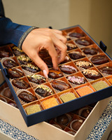 Coffret Cadeau Luxe Palmiers et Desserts, Boîte Élégante à Pompons pour Dattes du Ramadan, Emballage Personnalisé Fait Main pour Bonbons avec Tiroir Coulissant
