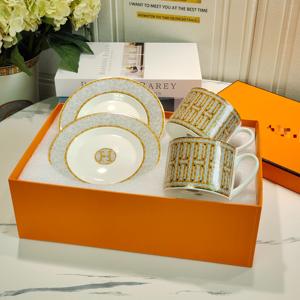 طقم فناجين شاي وصحون من الخزف الصيني الفاخر مع صندوق هدايا، تصميم أنيق لطقم فناجين قهوة وصحون - Product Image 4