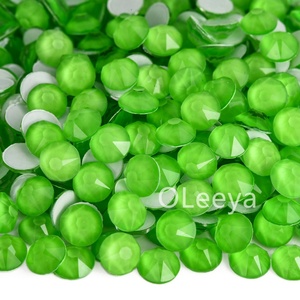 Strass en verre Oleeya 8+8 de qualité supérieure, 16 facettes, couleurs néon, strass à dos plat NHF pour bikini, coque de téléphone, gobelets, DIY - Product Image 5