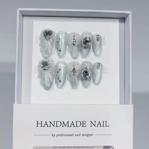 Autocollants d'ongles faits main en forme de <span class=keywords><strong>petit</strong></span> ours mignon et adorable, transparents effet glace, courts et prêts à poser, vente en gros - Product Image 4