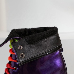 Bottes martin à bout carré et rivets pour femmes, chaussures d'hiver en matériau PU à talons compensés - Product Image 6