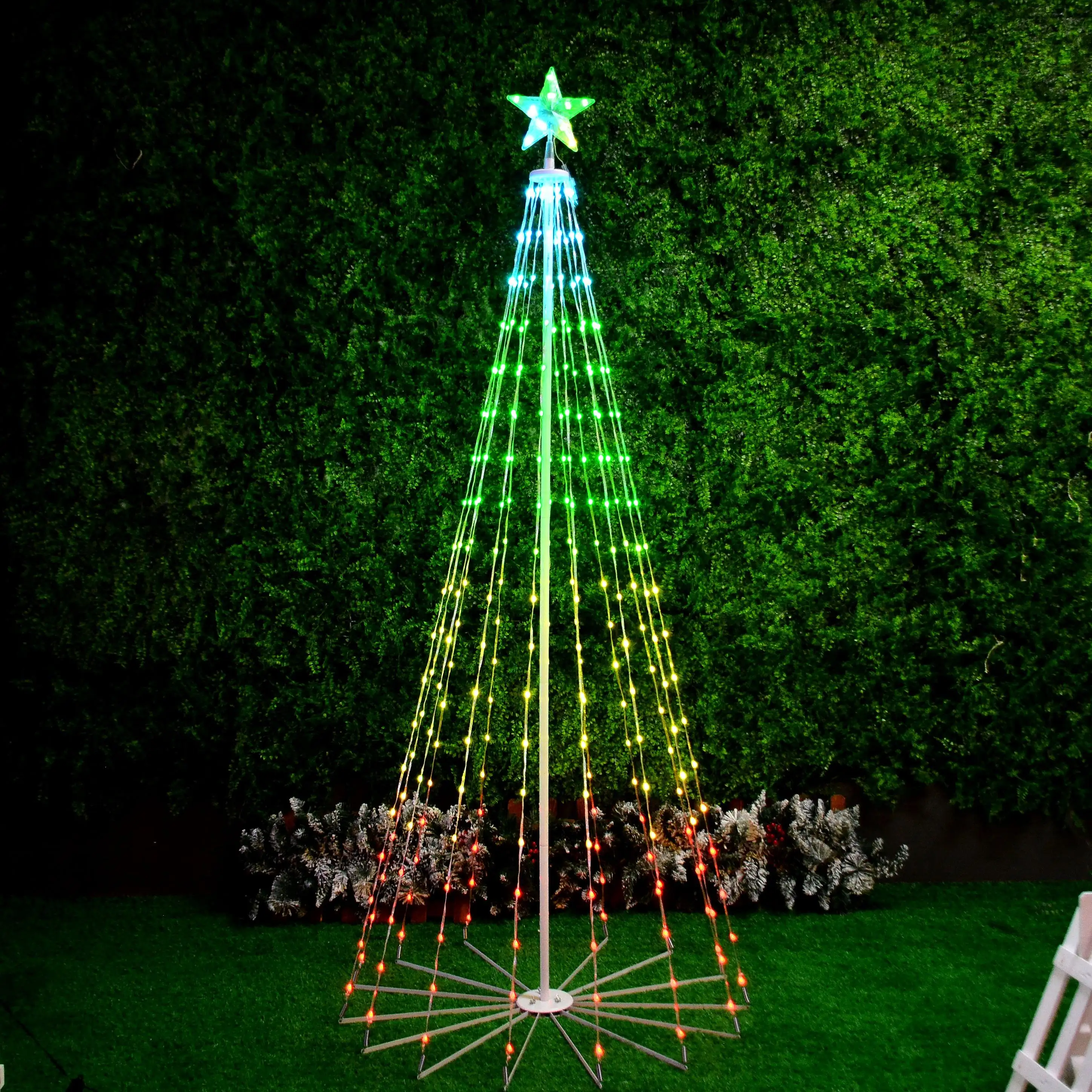 Luces de Navidad Árbol de Navidad Ip65 RGB Iluminación de vacaciones Luces de estrella superiores LED decorativas 5V Ce Rohs 1,2 M 1,5 M 1,8 M Árbol de cono