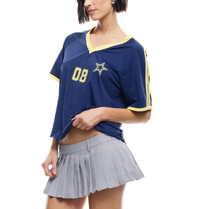 Magliette Sportive da Donna con Logo Personalizzato, Manica Corta, Scollo a V, Traspiranti e Sostenibili, Stile Maglia da Calcio, Produttore di Top - Product Image 2