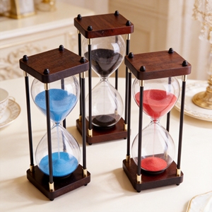 Reloj de Arena de Metal con Base de Madera y Logotipo Personalizado OEM para Regalo Promocional y Decoración de Escritorio - Product Image 1