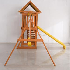 Columpio de madera ecológico con casita de juegos, tobogán amarillo y rocas para escalar, juego de juegos para jardín o patio trasero. - Product Image 5
