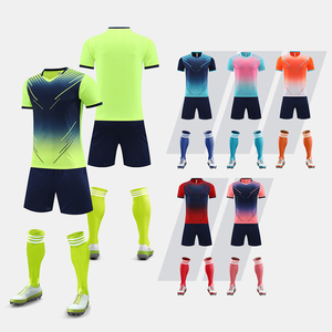 Bán buôn tùy chỉnh Bộ dụng cụ bóng đá đầy đủ bộ bóng đá thoáng khí Jersey cầu thủ bóng đá phiên bản phòng tập thể dục dành cho nam giới - Product Image 2