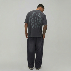 Camiseta gráfica oversize vintage con efecto lavado, camiseta streetwear oversize, camiseta con lavado ácido, camiseta con gráfico de cruz, estampado gótico - Product Image 1