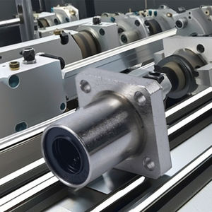 Roulement linéaire à bride carrée série LMK de haute précision pour l'automatisation des machines CNC et les équipements industriels - Product Image 2