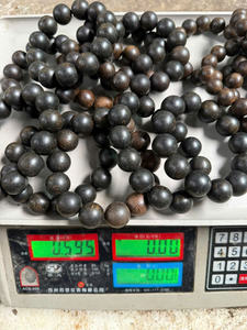 Bracelet en perles d'agarwood noir 100% vietnamien de style bouddhiste vintage Dai Binh, unisexe, Vietnam, 18 mm - Product Image 3
