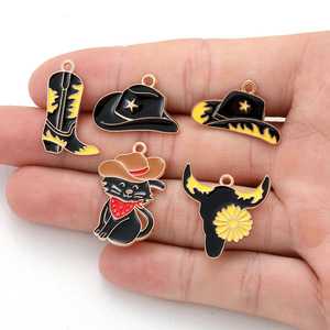 Breloque en alliage de designer, motifs chat, chapeau de cowboy et botte, émaillée, pour la fabrication de bijoux, pendentifs de collier, accessoires de bricolage pour téléphone et artisanat - Product Image 4