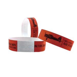 Bracelets en papier imprimés jetables et imperméables avec couleurs personnalisées pour cadeaux originaux, événements festifs, salons professionnels et goodies promotionnels - Product Image 1