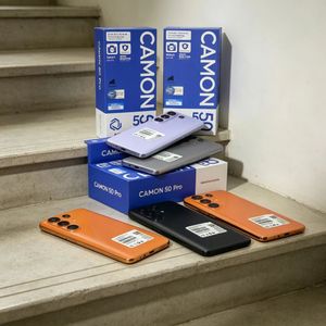 สมาร์ทโฟน Camon 50 Pro ขายดี 16GB+1TB รองรับสองซิมแบบ Dual Standby ระบบปฏิบัติการ Android 15 แท้ แบตเตอรี่ 7000mAh หน่วยประมวลผลสิบคอร์ คุณภาพสูง - Product Image 1