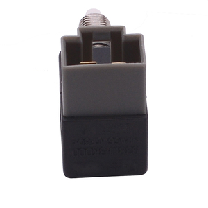 Pour <span class=keywords><strong>Hyundai</strong></span> pour Kia 4 broches interrupteur de feu d'arrêt de frein arrière interrupteur de feu de recul 93810-3K000 93810-3S000 interrupteurs automatiques pour voiture - Product Image 3