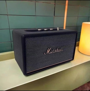 Altavoz Marshall <span class=keywords><strong>Stanmore</strong></span> III para el Hogar |   Controles de Graves y Agudos |   Conexión a la red eléctrica |   Compatible con Reproductores de Discos |   RCA 3.5mm Auxiliar - Product Image 2