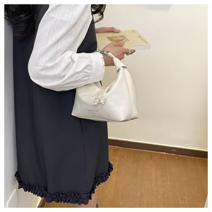 Sac à main femme en cuir PU, nouveau style 2026, fermeture éclair, design boulette tendance, sac bandoulière pour femme - Product Image 5