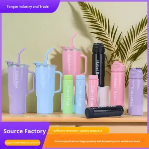 Gobelet en plastique <span class=keywords><strong>Ensemble</strong></span> de trois pièces 40oz Utilisation voiture et camping Grande capacité Paille glacée Café Tasse à <span class=keywords><strong>eau</strong></span> Lave-vaisselle Isolation thermique - Product Image 2
