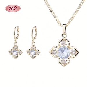 Parure de bijoux délicate en laiton plaqué or 18 carats, sertie de griffes, tendance, collier de mariage pour femme et boucles d'oreilles fleur en zircon - Product Image 2