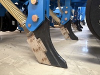 Semoir pneumatique professionnel JEEGEE 4/5 rangs sans labour 2BMQE-4E avec garantie de 2 ans pour usage agricole riz et ail