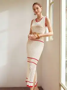 Yaz seksi Hollow-out kadınlar örme elbise kazak kontrast tığ kadın elbise kolsuz tatil rahat Cut-out KnittedDress