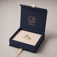 Boîte à bijoux de luxe LBarley avec logo personnalisé et insert en velours pour l'emballage de bagues et de boucles d'oreilles