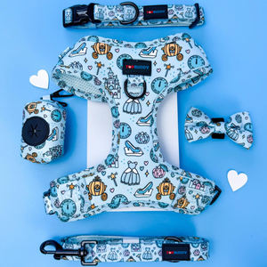 メーカーカスタム おとぎ話テーマ 犬用首輪 リード 引っ張り防止ハーネスセット カボチャの馬車と城柄デザイン ペット向け - Product Image 1