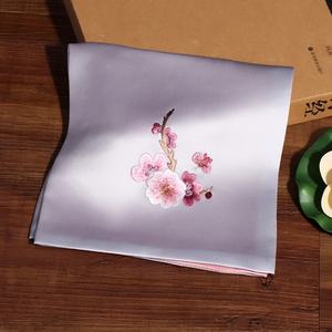 Les bandanas brodés Lotus Paisley et les foulards bandana brodés à la main sont ici, y compris les styles brodés de Noël à <span class=keywords><strong>proximité</strong></span> - Product Image 6