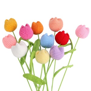 Ramo de Tulipanes Tejidos a Mano, Flores Artificiales, Crochet para el Día de San Valentín, Día del Maestro y Decoración del Hogar - Product Image 5